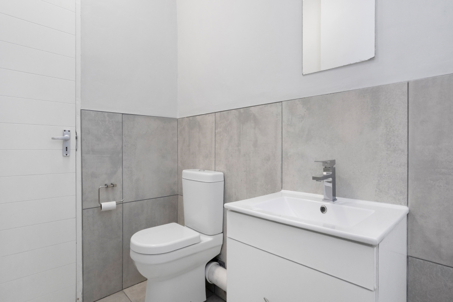 To Let 2 Bedroom Property for Rent in Zonnebloem Western Cape